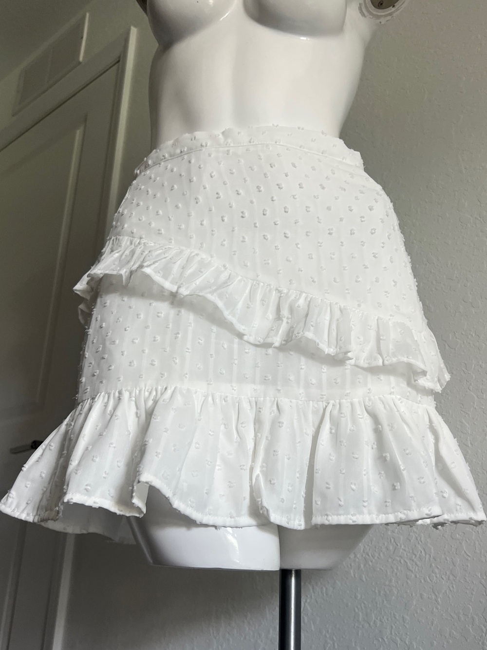 White Swiss Dot Ruffle Mini Skirt Small S NWT